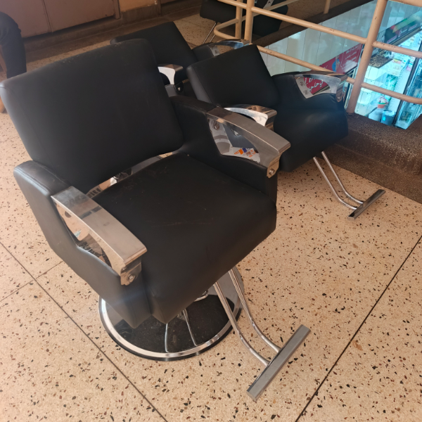 stalling saloon chair