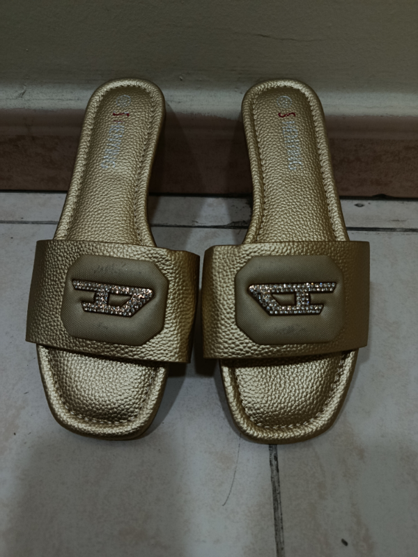 ladies sandal