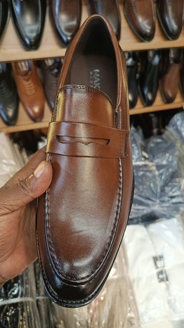men's shoe