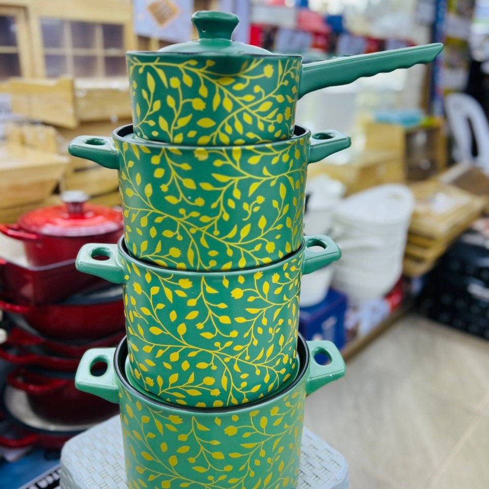 Ceramic cooking pots with flying pan
