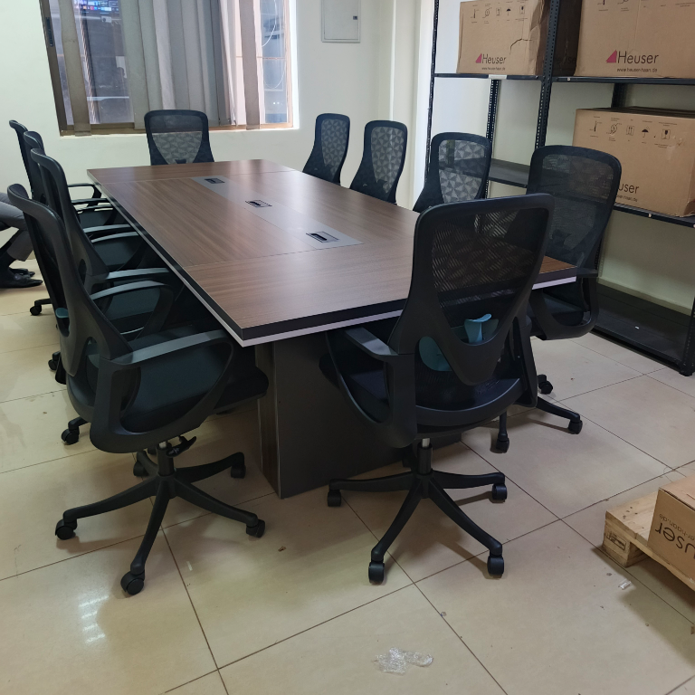 Bordroom table and 10chairs