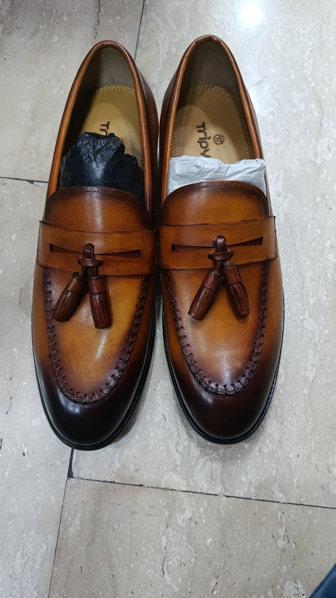 men's shoe