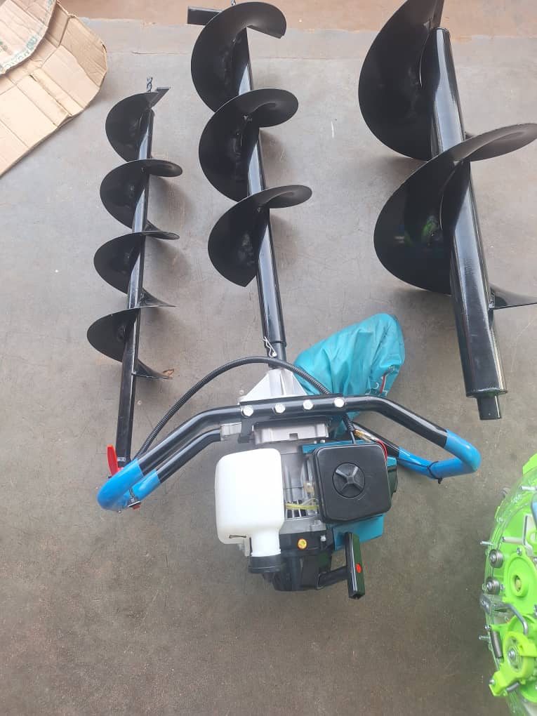 EARTH AUGER