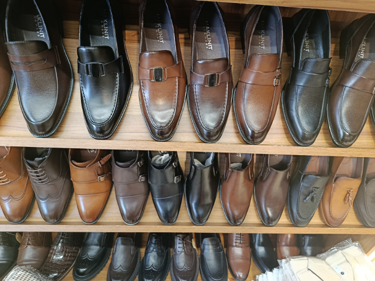 men's classic shoes