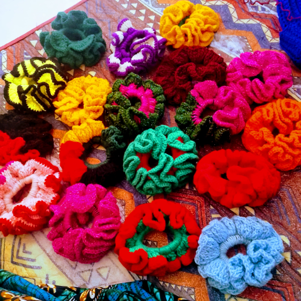scrunchie or puffholder