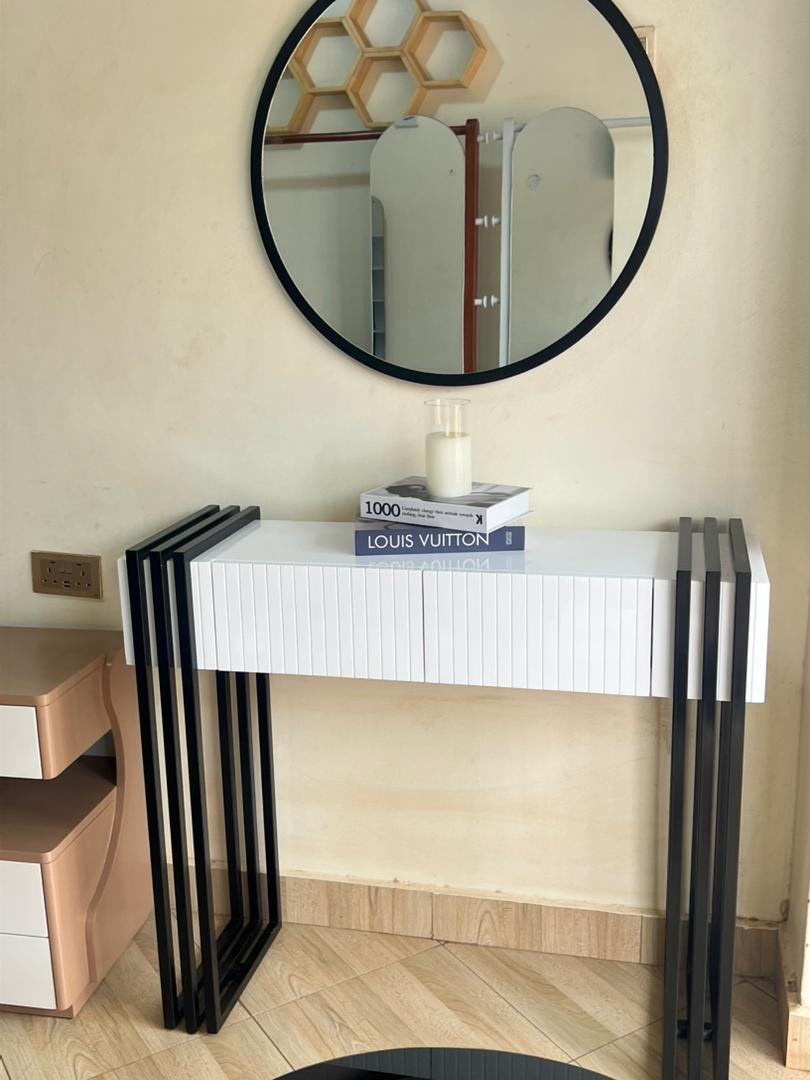 TABLE MIRROR HOLDERS