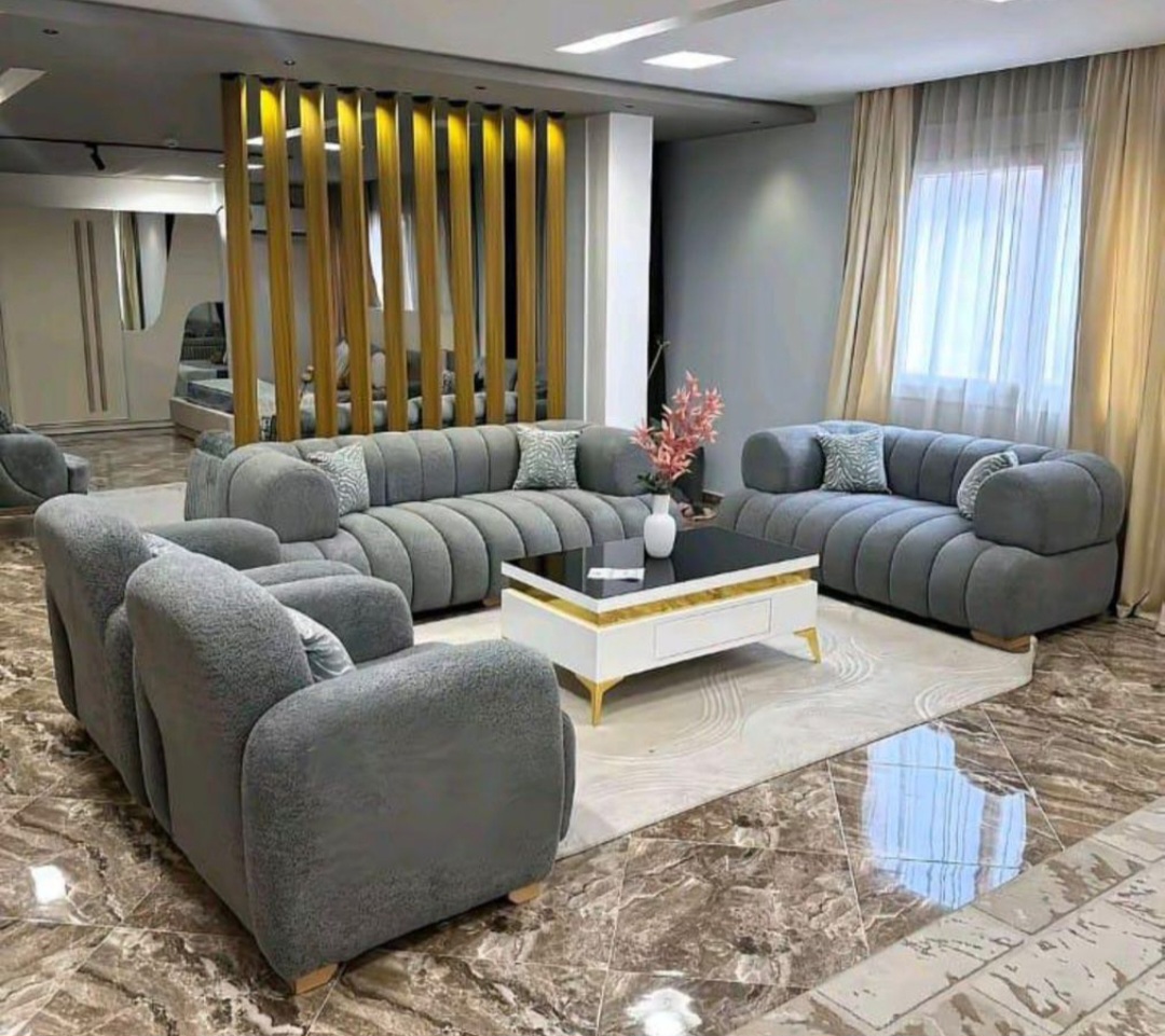 EXECUTIVE sofer set with classy coutions