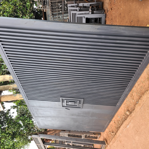 sliding gate