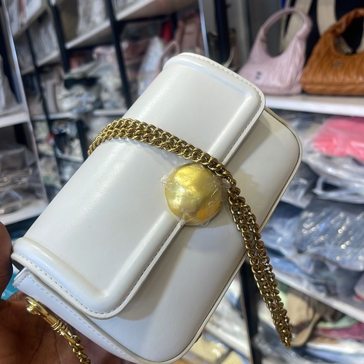 Classy bag white color for party, casual with a detachable strap