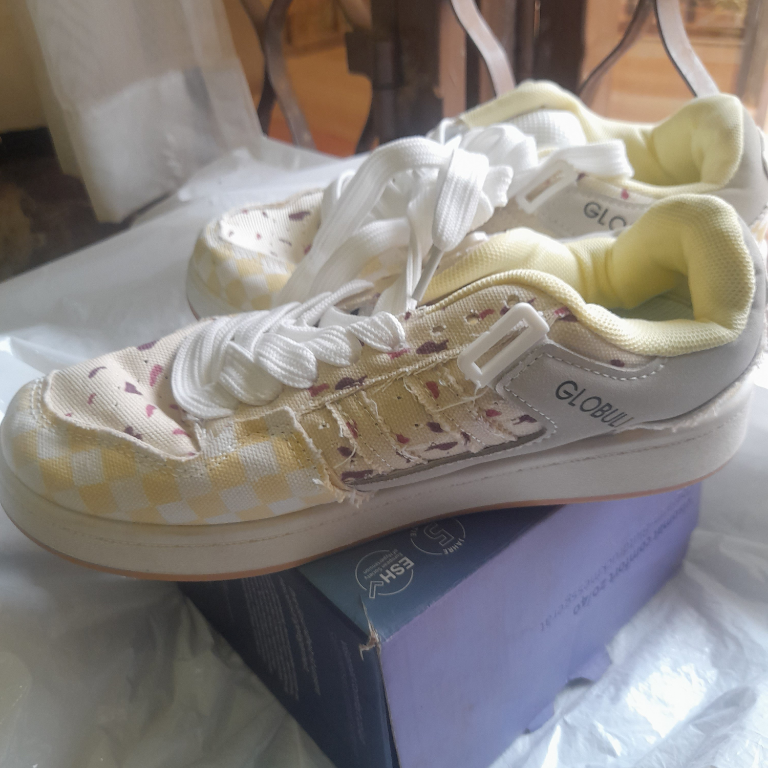 kids shoes sneaker