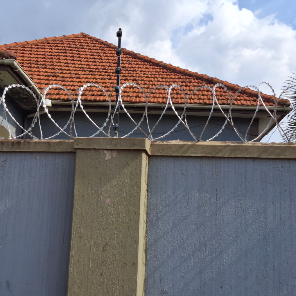 Razor Fencing